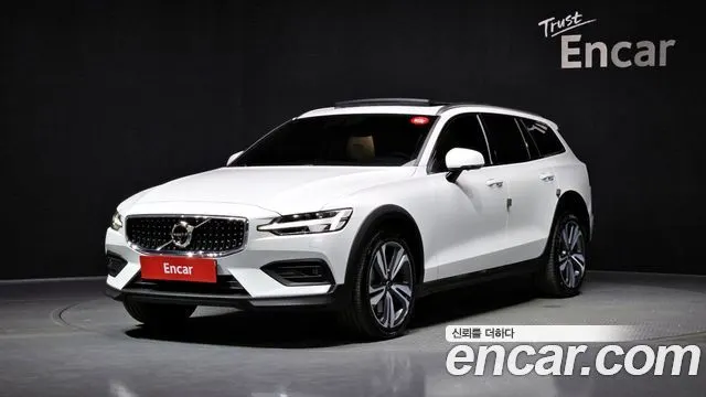 VOLVO V60 CROSS COUNTRY — из Кореи под ключ