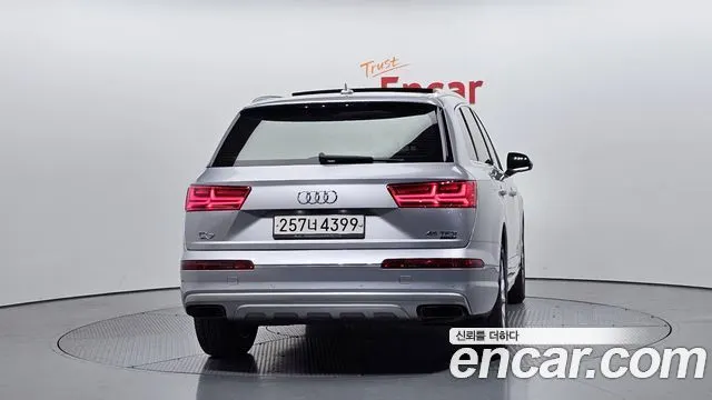 AUDI Q7 2019 — 135 376 км, серебристо-серый, Корея — под ключ — фото 4
