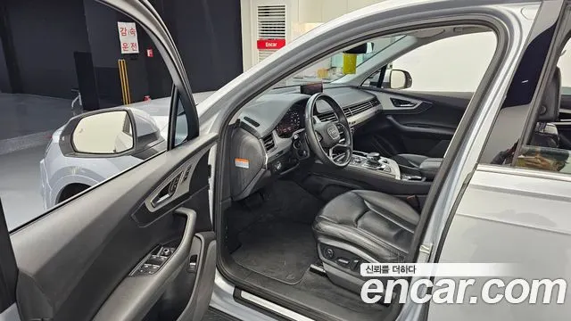 AUDI Q7 2019 — 135 376 км, серебристо-серый, Корея — под ключ — фото 10
