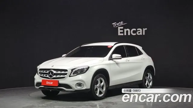 MERCEDES-BENZ GLA-CLASS X156 2019