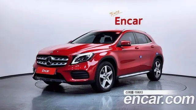 MERCEDES-BENZ GLA-CLASS X156 2019