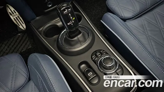 MINI COOPER S COUNTRYMAN 2023 — 21 212 км, серебристо-серый, Корея — под ключ — фото 9
