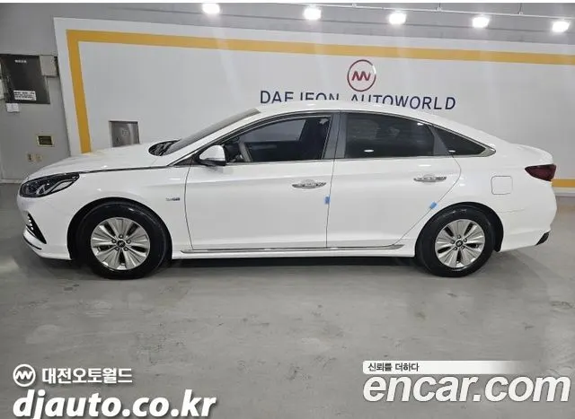 HYUNDAI SONATA HYBRID 2019 — 143 245 км, белый, Корея — под ключ — фото 2
