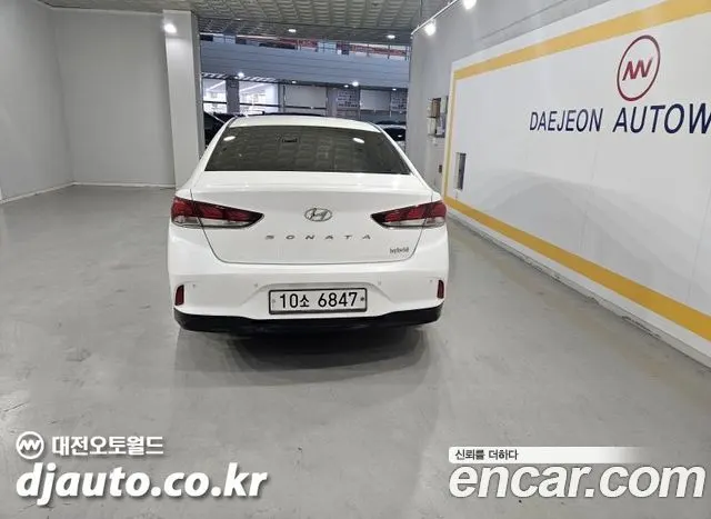 HYUNDAI SONATA HYBRID 2019 — 143 245 км, белый, Корея — под ключ — фото 3