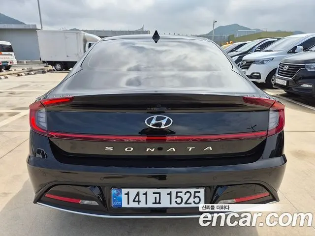 HYUNDAI SONATA HYBRID 2022 — 38 930 км, чёрный, Корея — под ключ — фото 3