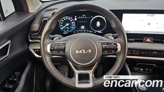 KIA SPORTAGE HYBRID 2023 — 98 565 км, чёрный, Корея — под ключ — фото 12