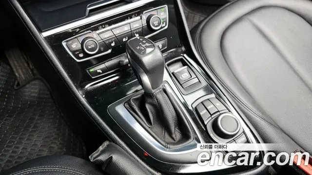 BMW 2 SERIES ACTIVE TOURER 2015 — 132 750 км, серебристо-серый, Корея — под ключ — фото 9