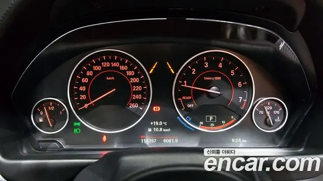 BMW 4 SERIES 2018 — 118 357 км, белый, Корея — под ключ — фото 8