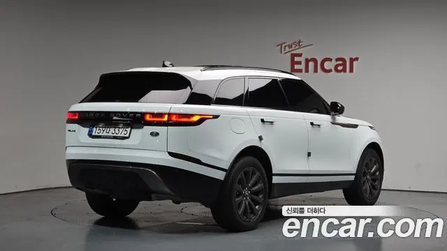 LAND ROVER RANGE ROVER VELAR 2023