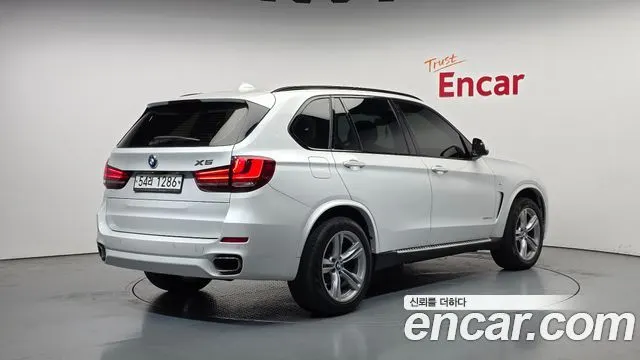 BMW X5 2018 — 90 656 км, белый, Корея — под ключ — фото 2