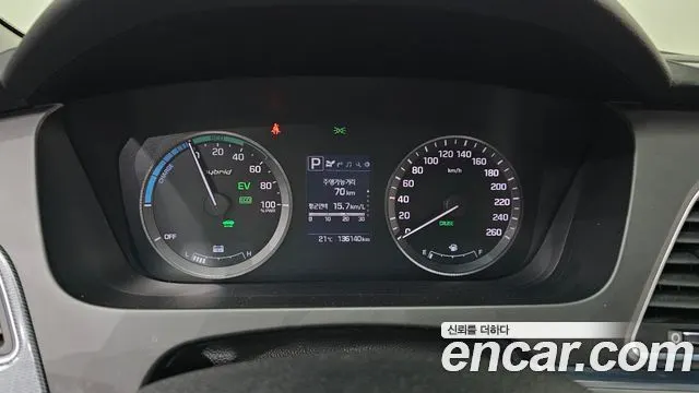 HYUNDAI SONATA HYBRID 2016 — 136 140 км, серебристый, Корея — под ключ — фото 8