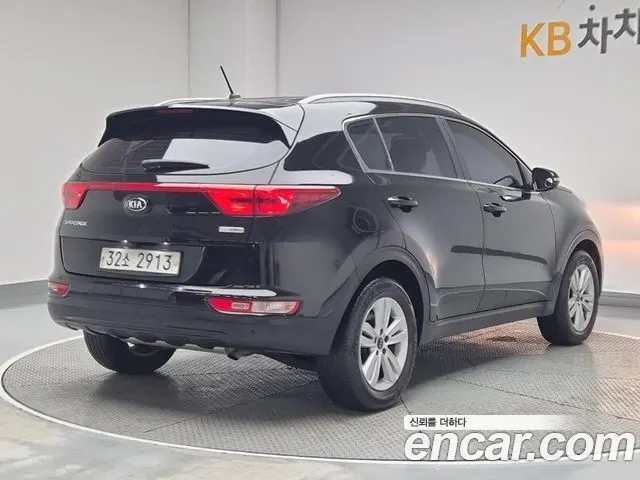 KIA SPORTAGE 2016 — 138 509 км, чёрный, Корея — под ключ — фото 3
