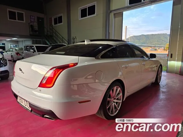 JAGUAR XJ 2017 — 134 666 км, белый-перламутр, Корея — под ключ — фото 2
