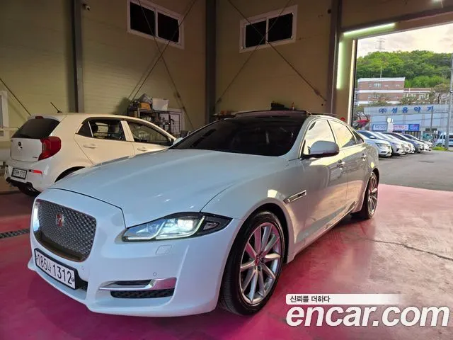 JAGUAR XJ 2017 — 134 666 км, белый-перламутр, Корея — под ключ — фото 11