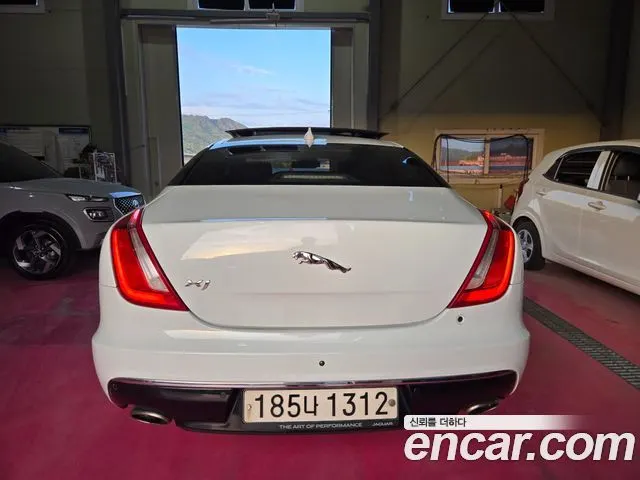 JAGUAR XJ 2017 — 134 666 км, белый-перламутр, Корея — под ключ — фото 4