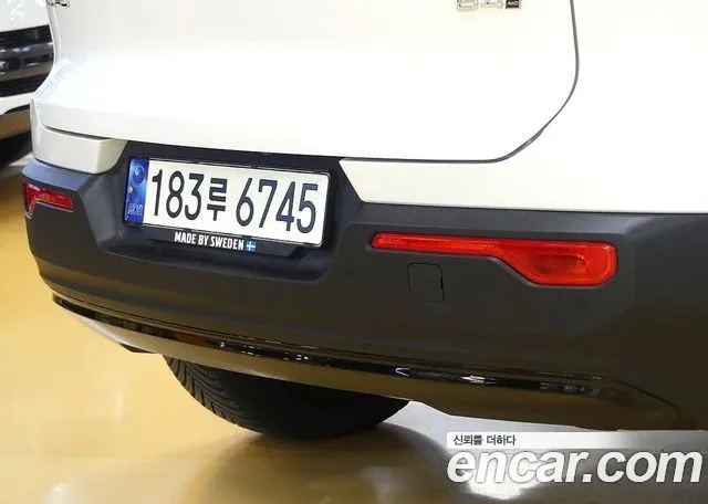 VOLVO XC40 2021 — 69 400 км, белый-перламутр, Корея — под ключ — фото 4