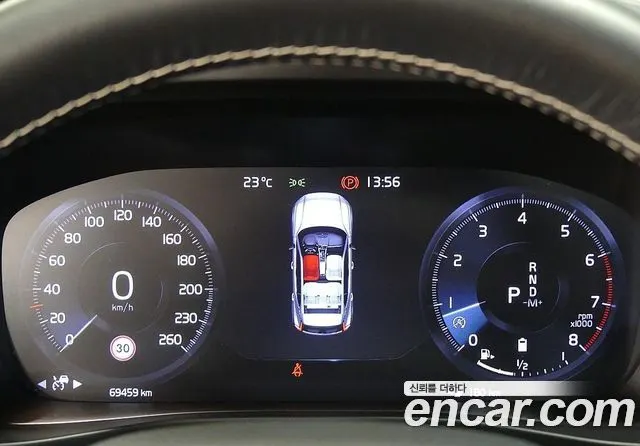 VOLVO XC40 2021 — 69 400 км, белый-перламутр, Корея — под ключ — фото 6