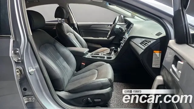 HYUNDAI SONATA HYBRID 2015 — 118 725 км, серебристо-серый, Корея — под ключ — фото 11