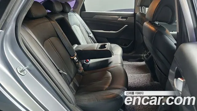 HYUNDAI SONATA HYBRID 2015 — 118 725 км, серебристо-серый, Корея — под ключ — фото 12