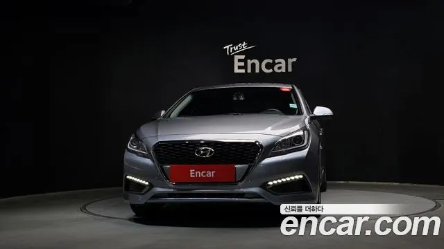 HYUNDAI SONATA HYBRID 2015 — 118 725 км, серебристо-серый, Корея — под ключ — фото 3