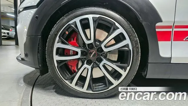 MINI COOPER S CLUBMAN 2023 — 11 200 км, серебристо-серый, Корея — под ключ — фото 5