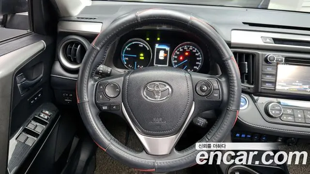 TOYOTA RAV4 2018 — 102 472 км, серебристый, Корея — под ключ — фото 12