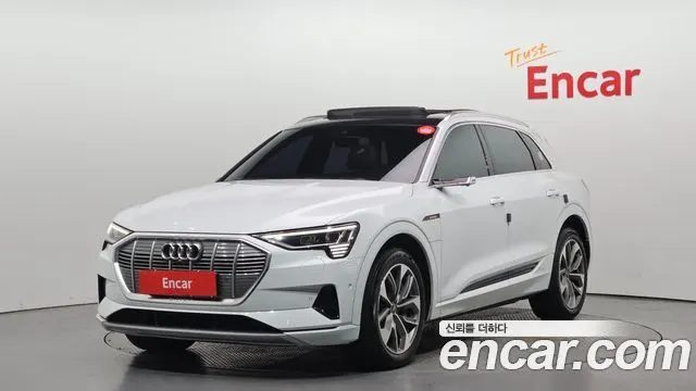 AUDI E-TRON 2021