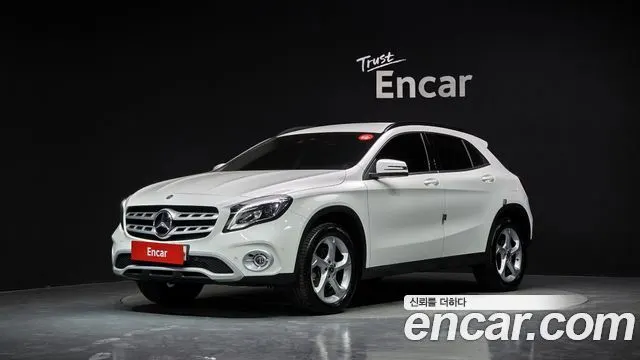 MERCEDES-BENZ GLA-CLASS X156 2019
