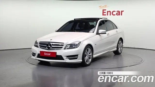MERCEDES-BENZ C-CLASS W204 2012