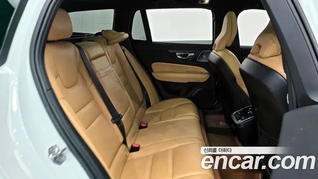 VOLVO V60 CROSS COUNTRY 2019 — 189 630 км, белый, Корея — под ключ — фото 11