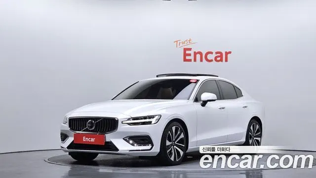 VOLVO S60 2024