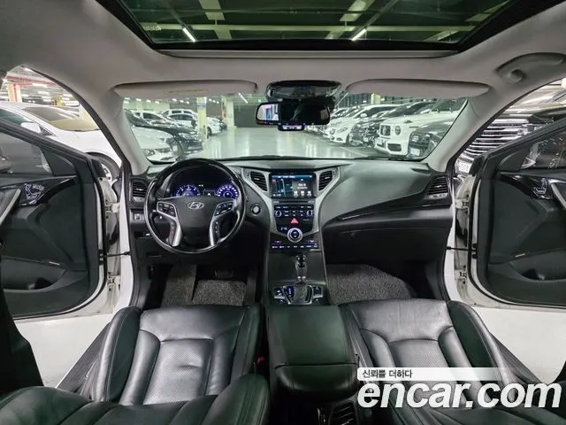 HYUNDAI GRANDEUR 2016 — 228 100 км, белый-перламутр, Корея — под ключ — фото 9