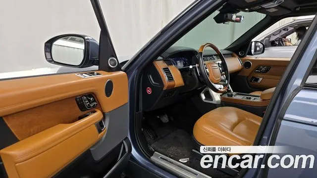 LAND ROVER RANGE ROVER (4 ПОК.) 2018 — 142 487 км, голубой, Корея — под ключ — фото 10
