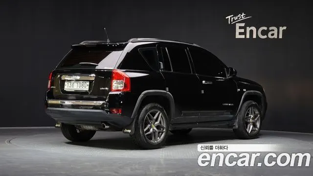 JEEP COMPASS 2012 — 136 119 км, чёрный, Корея — под ключ — фото 2