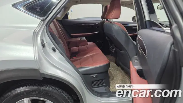 LEXUS NX300H 2015 — 196 059 км, серебристый, Корея — под ключ — фото 12