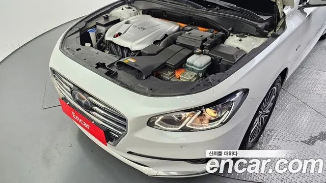 HYUNDAI GRANDEUR HYBRID 2019 — 101 644 км, белый, Корея — под ключ — фото 6