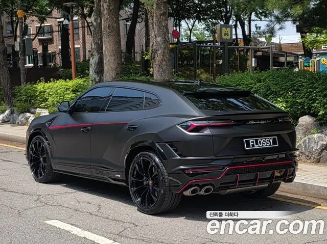 LAMBORGHINI URUS 2023 — 9 150 км, красный, Корея — под ключ — фото 2