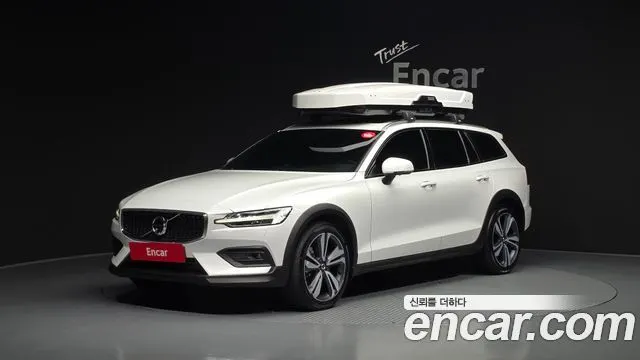 VOLVO V60 CROSS COUNTRY — из Кореи под ключ