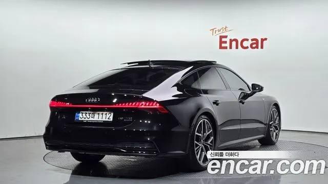 AUDI A7 2025