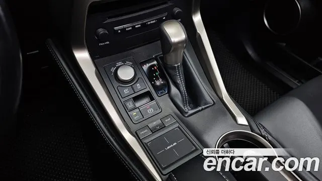 LEXUS NX300H 2017 — 88 389 км, серебристо-серый, Корея — под ключ — фото 9