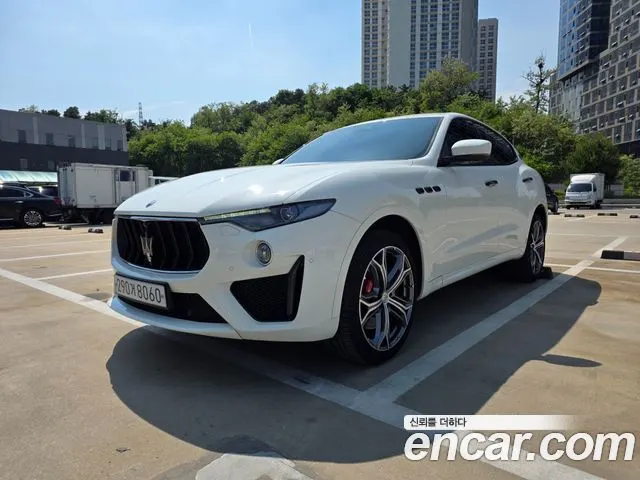 MASERATI LEVANTE 2019