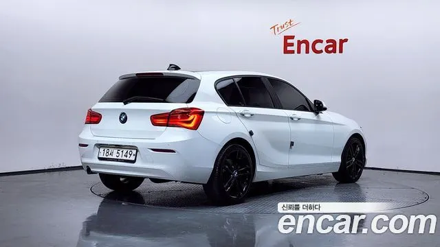 BMW 1 SERIES 2017 — 75 645 км, белый, Корея — под ключ — фото 2