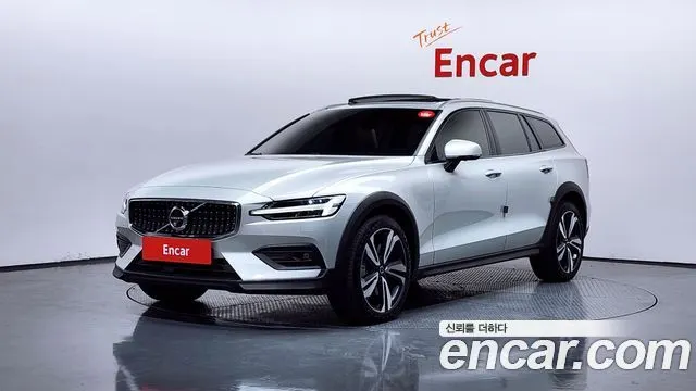 VOLVO V60 CROSS COUNTRY — из Кореи под ключ