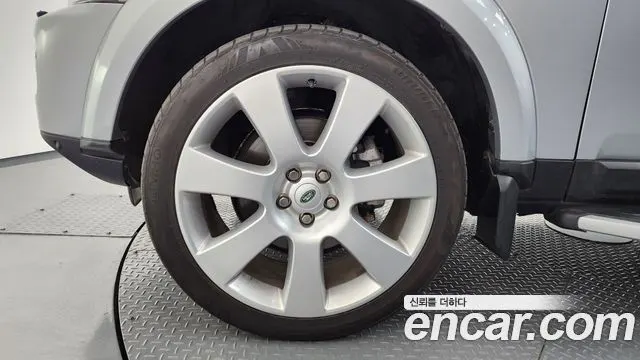 LAND ROVER DISCOVERY 4 2011 — 86 338 км, светло-серебристый, Корея — под ключ — фото 5