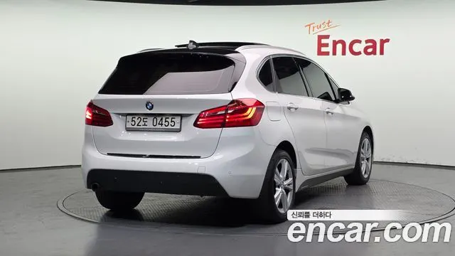 BMW 2 SERIES ACTIVE TOURER 2016 — 120 121 км, белый, Корея — под ключ — фото 2