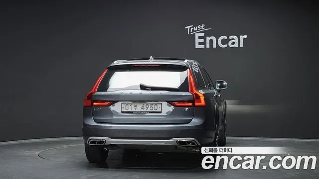 VOLVO V90 CROSS COUNTRY 2018 — 65 228 км, серебристо-серый, Корея — под ключ — фото 4