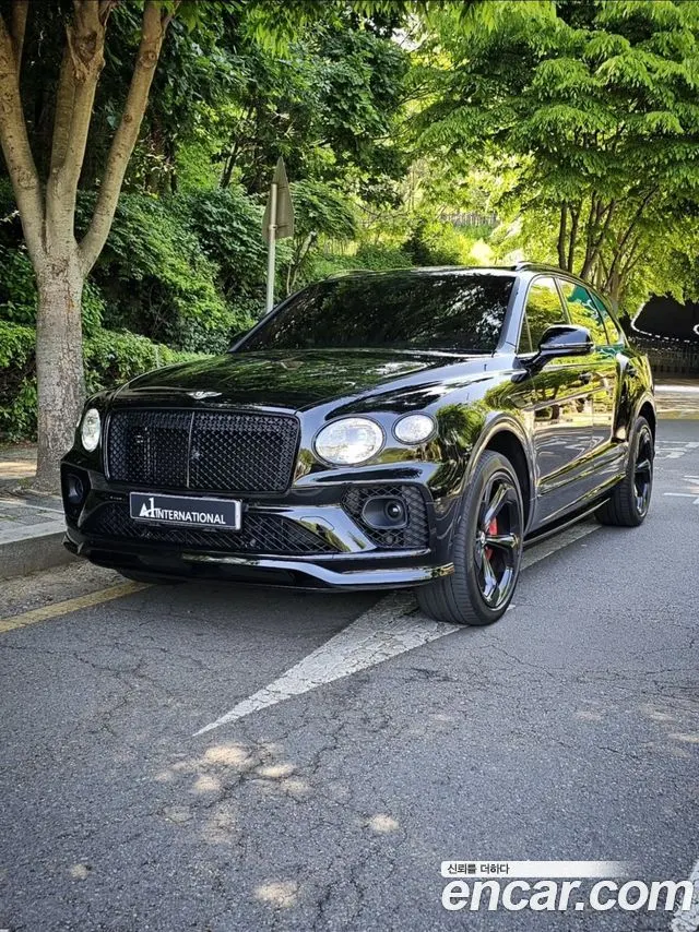 BENTLEY BENTAYGA 2022