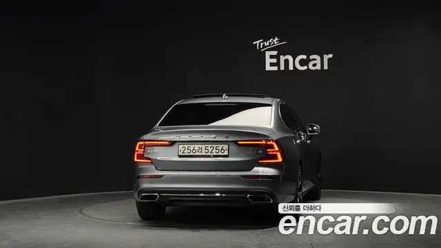 VOLVO S60 2020 — 149 249 км, серебристо-серый, Корея — под ключ — фото 4