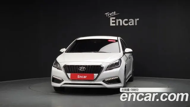 HYUNDAI SONATA HYBRID 2017 — 78 025 км, белый, Корея — под ключ — фото 3
