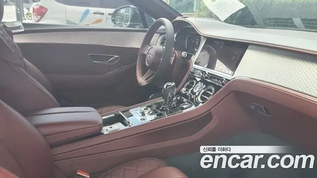 BENTLEY CONTINENTAL 2022 — 23 000 км, тёмно-зелёный, Корея — под ключ — фото 7